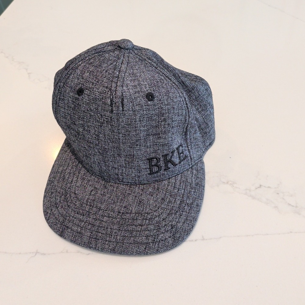 BKE Buckle Houndstooth-Like Baseball Cap Hat Fitted Stretch Charcoal Embroidered